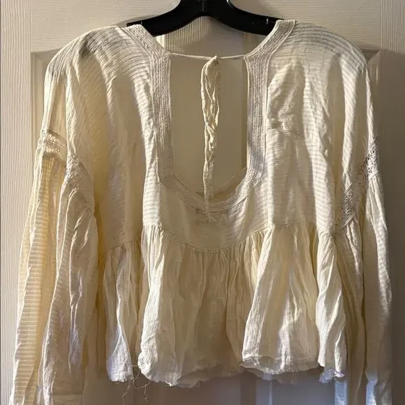 Urban Outfitters Cropped Long Sleeved Cream Top size S - Picture 8 of 9